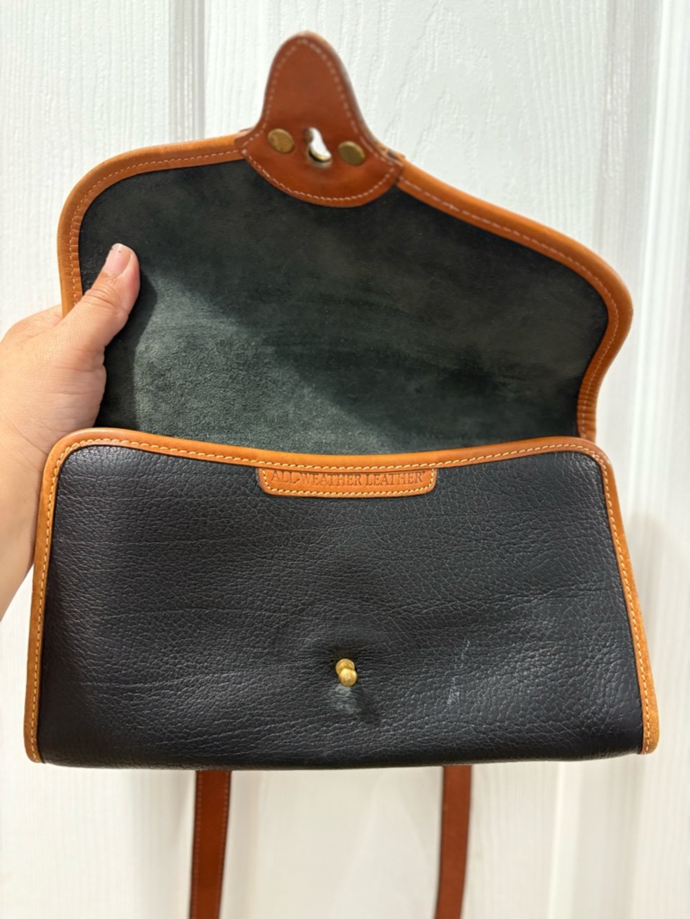 Dooney and Bourke R77 Cavalry Pouchette In Black- FLAWED Pre-owned Condition - Picture 6 of 6